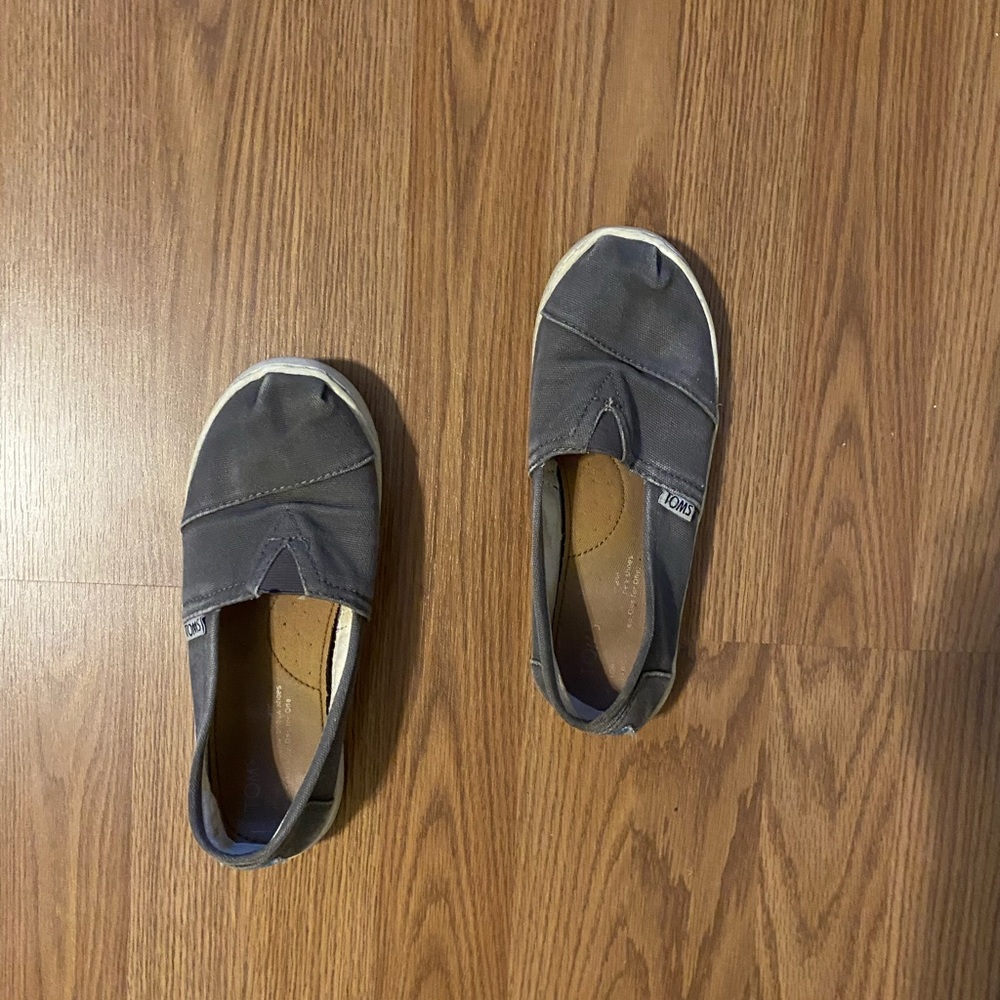 Toms slip on shoes